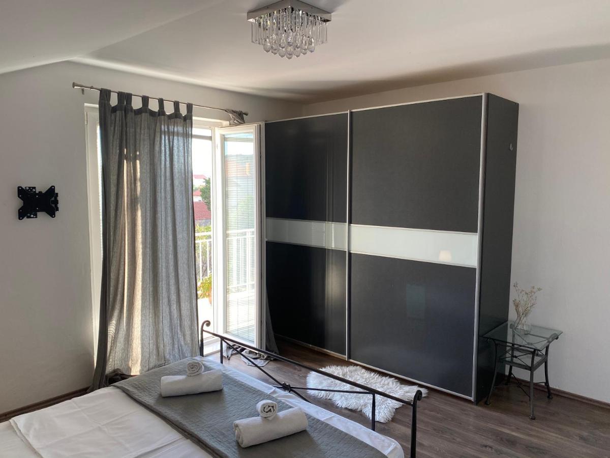 Apartman Bartol Betina  Buitenkant foto