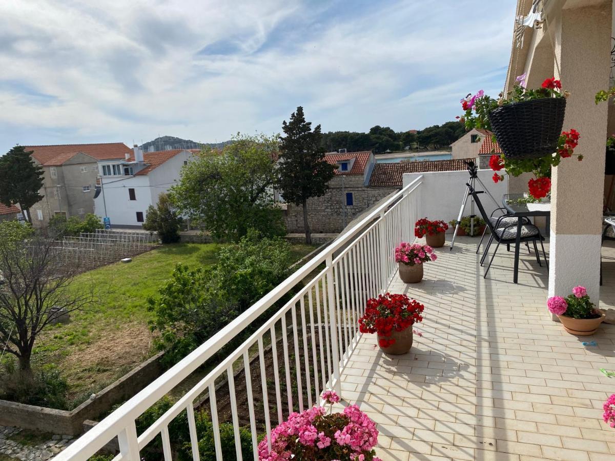 Apartman Bartol Betina  Buitenkant foto
