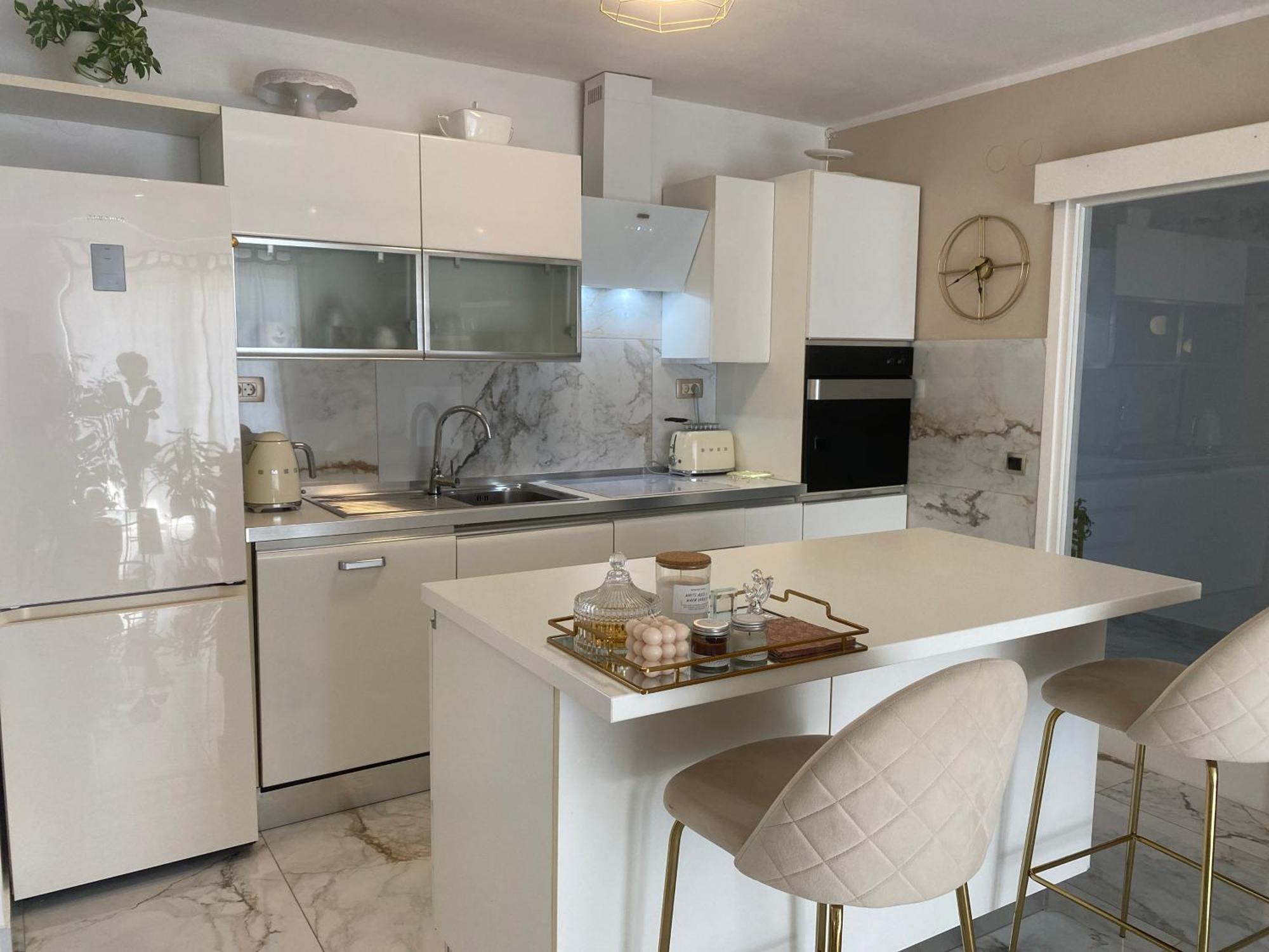 Apartman Bartol Betina  Buitenkant foto