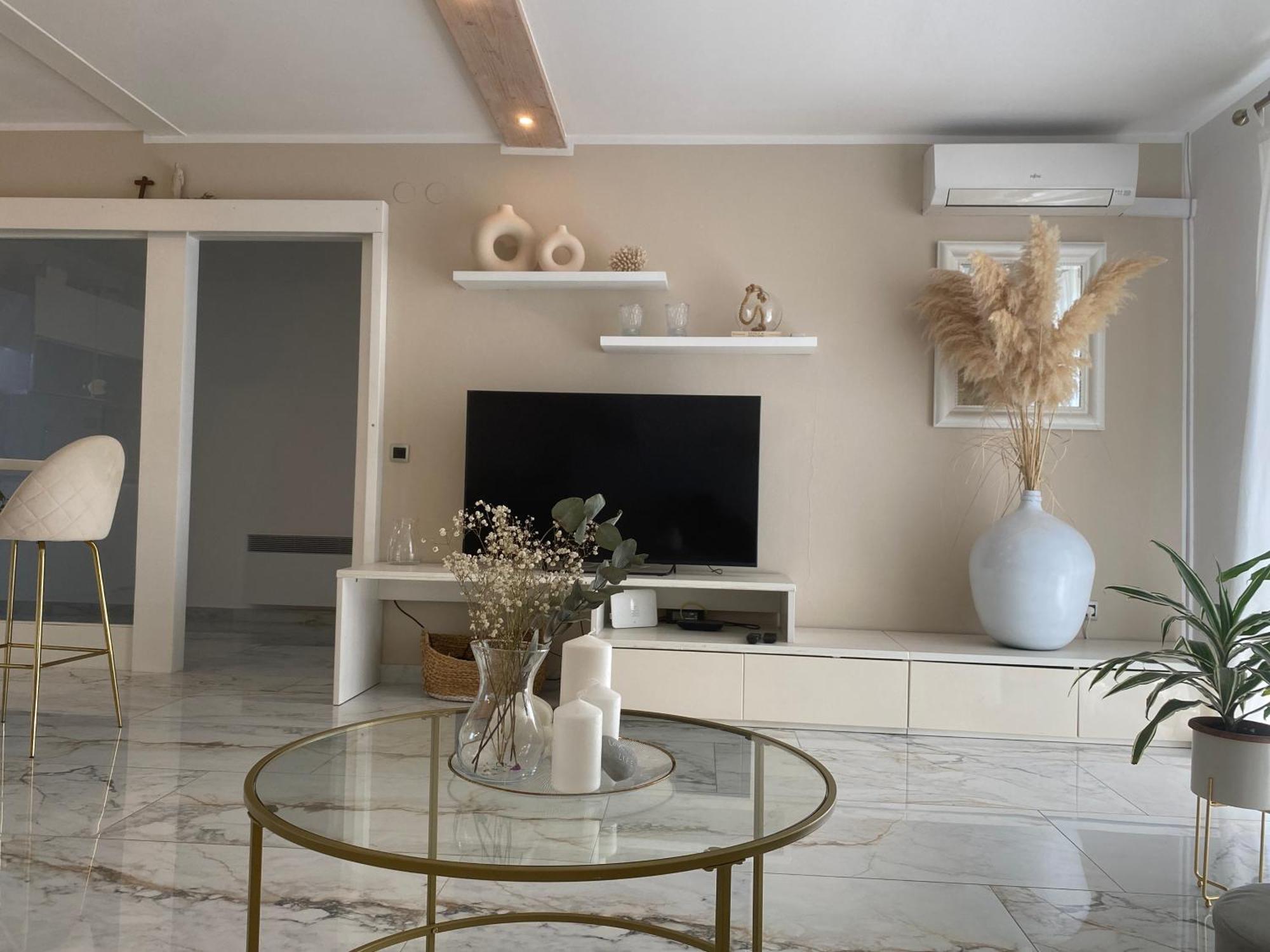 Apartman Bartol Betina  Buitenkant foto
